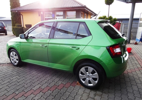 Skoda Fabia cena 28900 przebieg: 190000, rok produkcji 2016 z Płoty małe 301